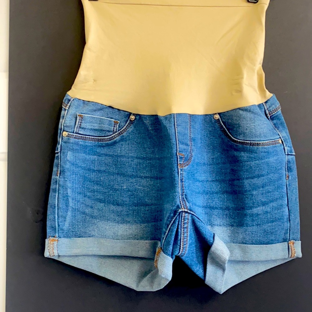 Bella vida maternity shorts